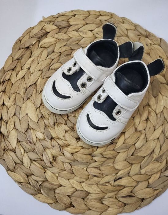 Кросівки, розмір 20