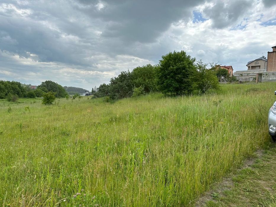 Продаж земельної ділянки в Підгородньому