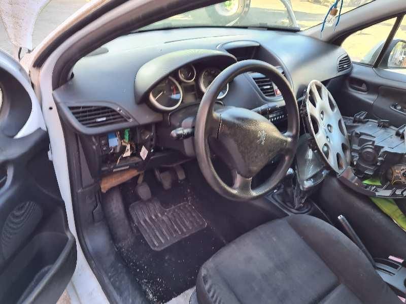 Capô Peugeot 207