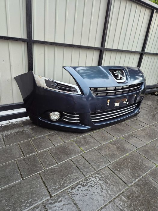 Zderzak przód przedni PEUGEOT 5008 rok 13 kod lak KGNC