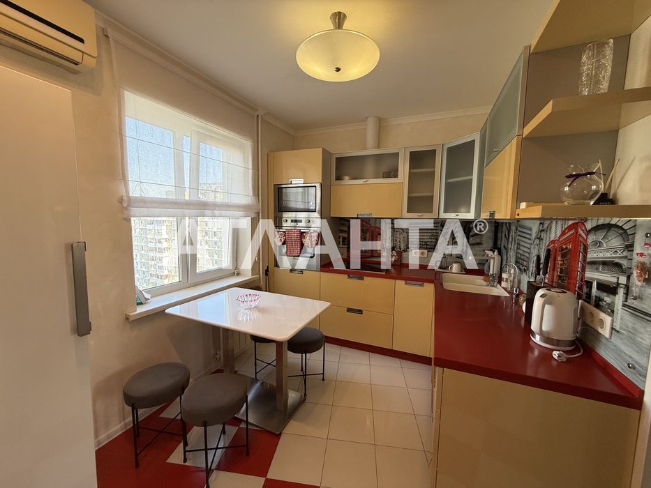 Оренда трикімнатна квартира Дарниця