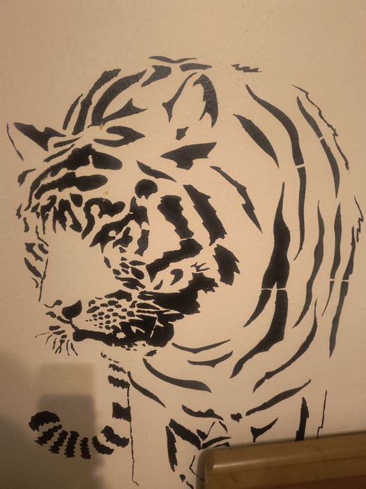 Szablon do malowania na ścianie tygrys