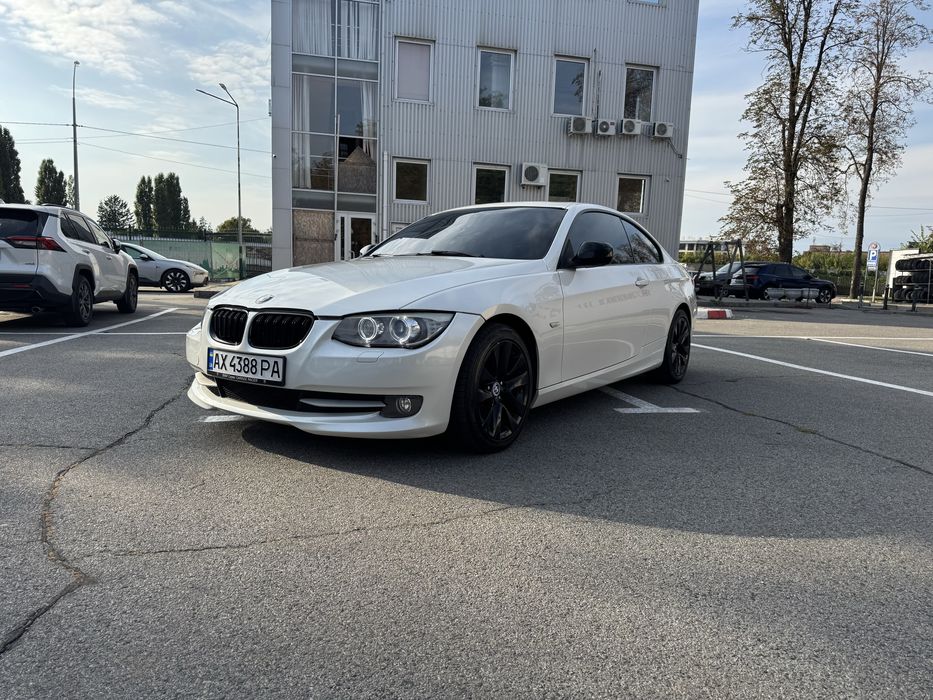 BMW e92 328 2011 3.0 полный привод автомат