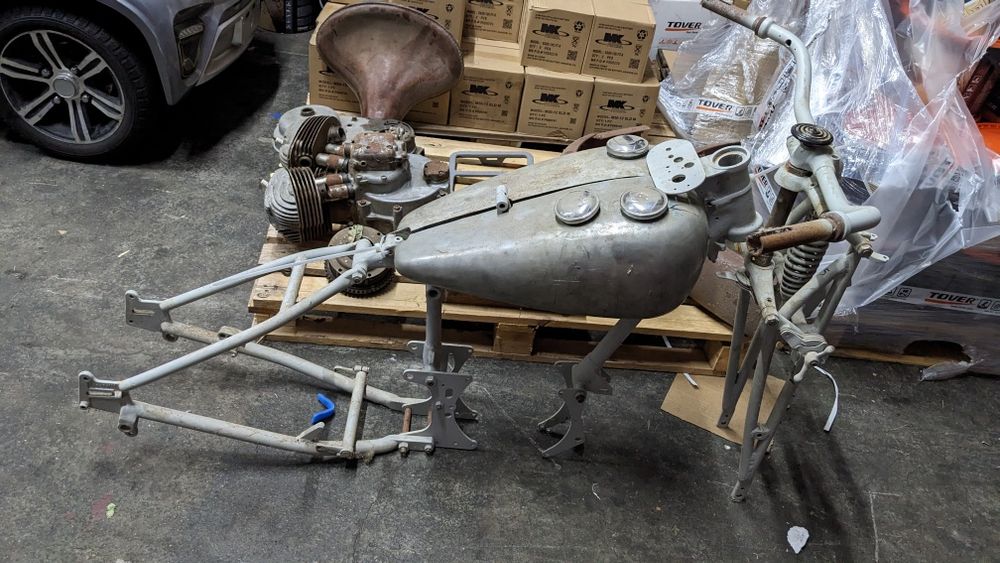 Indian 741 części komplet do renowacji