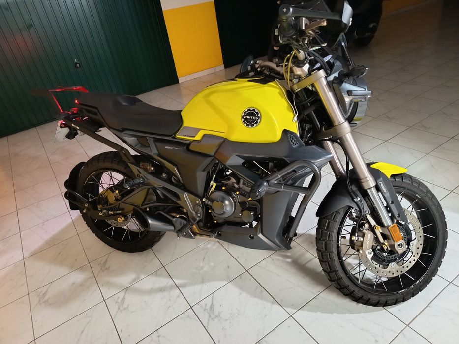 Zontes G1X 125, vários extras