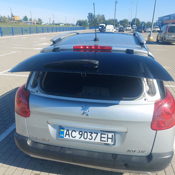 Продам Peugeot 207sw 1.4 бензин 2008 рік  пробіг 232.тис.