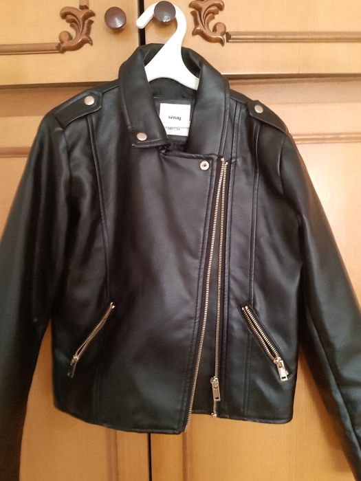 Курточка для дівчинки