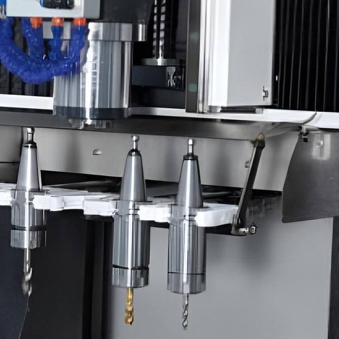 Фрезерний обробний центр, фрезерний станок, промисловий верстат