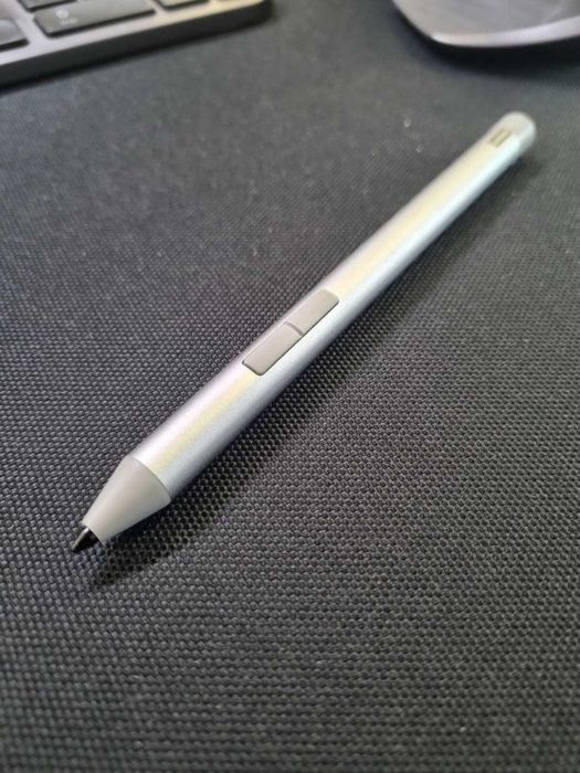 Tablet Premium Lenovo com Teclado & Caneta | 11.5″ OLED | Impecável