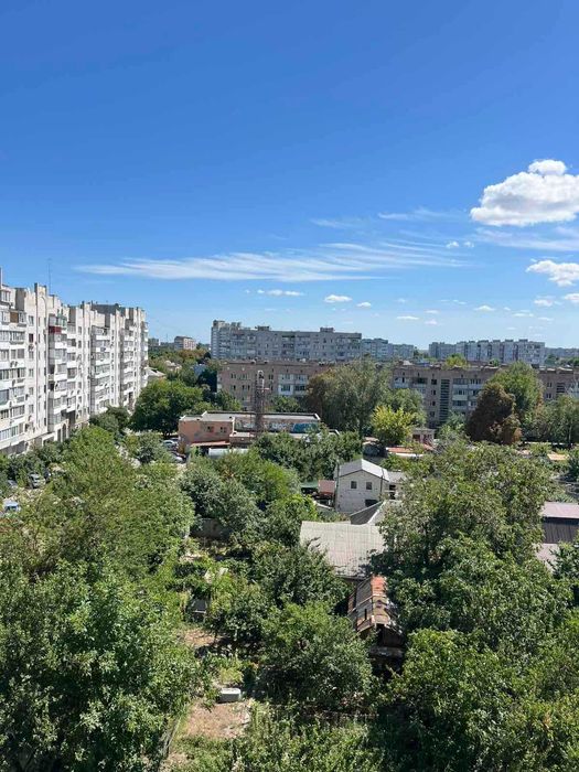 Продаж затишної  1 к. квартири в центрі міста.
