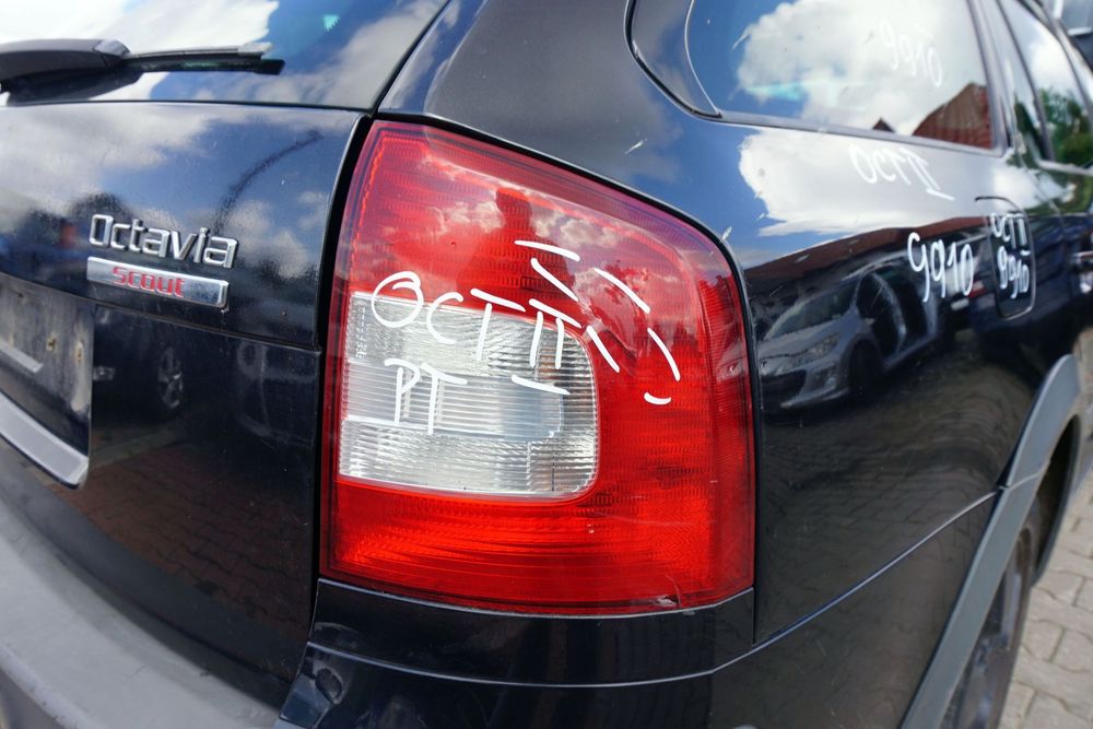 LAMPA TYLNA PRAWA OCTAVIA II 1Z5 LIFT KOMBI  SKODA 2008-2013