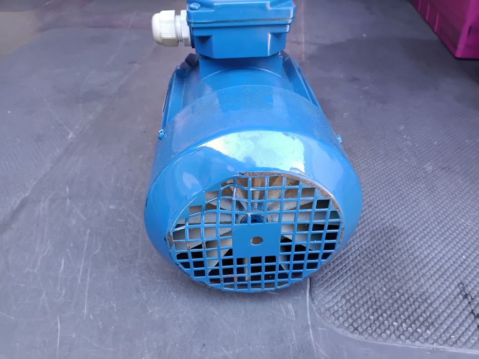Nowy silnik besel 0,75kw