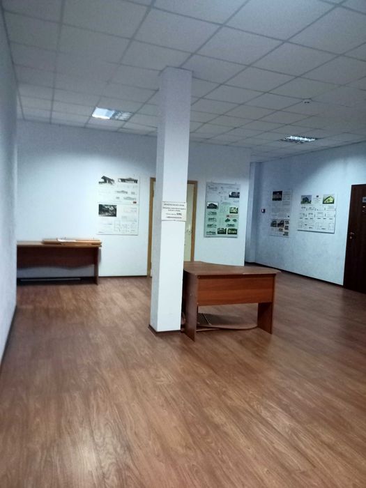 оренда приміщення офісу від власника без комісії в місті Обухові фасад