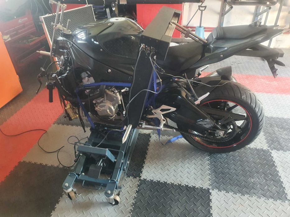 Laserowy pomiar geometrii motocykli ,prostowanie ram