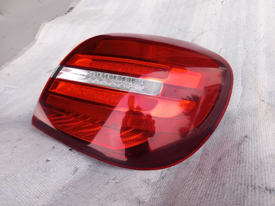 Lampa Prawa Tylna LED w Błotnik MERCEDES GLA W156 Lift A156.906.8400