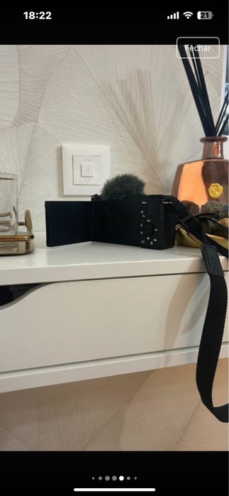 Sony ZVE-10 35mm Full-frame.