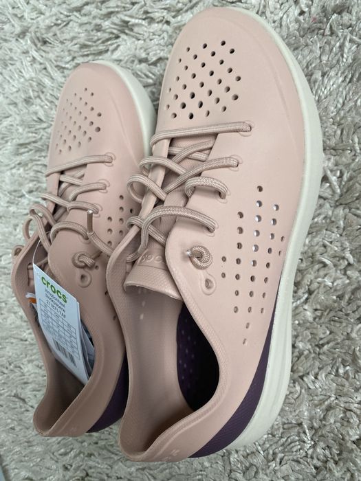 Продаю взуття від Crocs