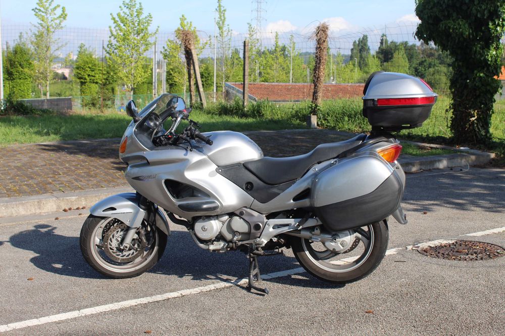 Honda Deauville 650V (2005) – Apenas 36.000km