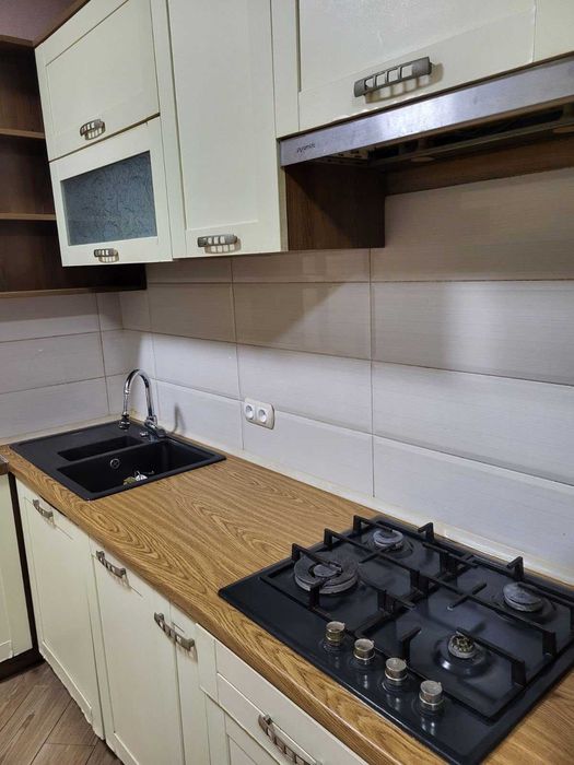 Оренда 2-х кім. квартири пр. Чорновола (т. ц. "Арсен")