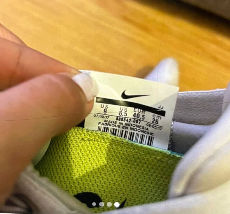 Sapatilhas Nike usadas em bom estado