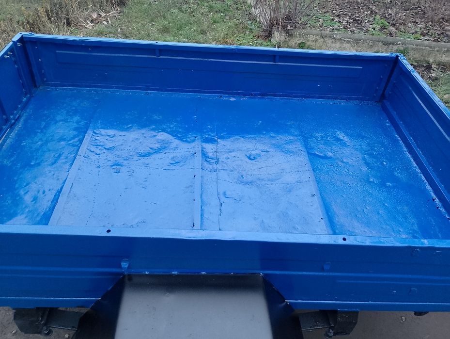 Легковий причіп.