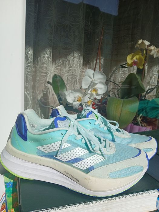 Кросівки жіночі adidas