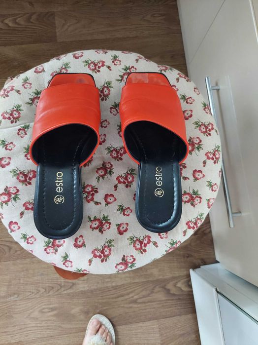 Продається взуття сабо жіночі червоні 40 розмір