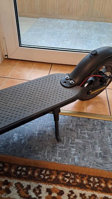 Електросамокат Xiaomi Mi Electric Scooter M365