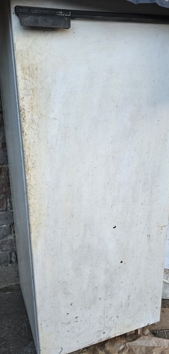 Stara ale działająca lodówka z zamrażarka  oddam