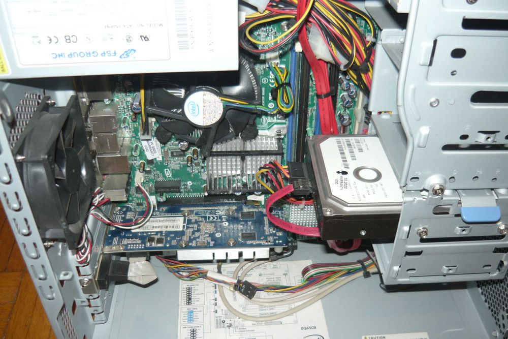 Komputer 2x2,5 GHz/2GB RAM/HDD 160 GB/GeForce GT 210/GWARANCJA