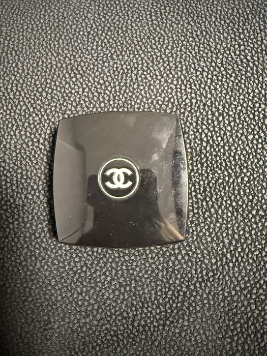 Róż Chanel joues contraste