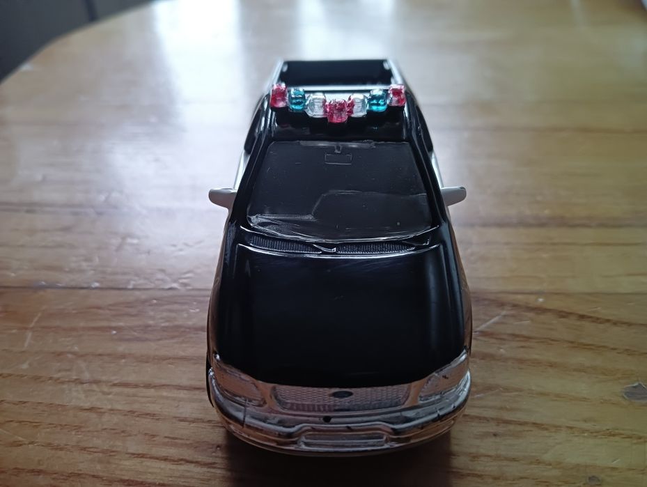 Samochody policyjne. 2 szt.