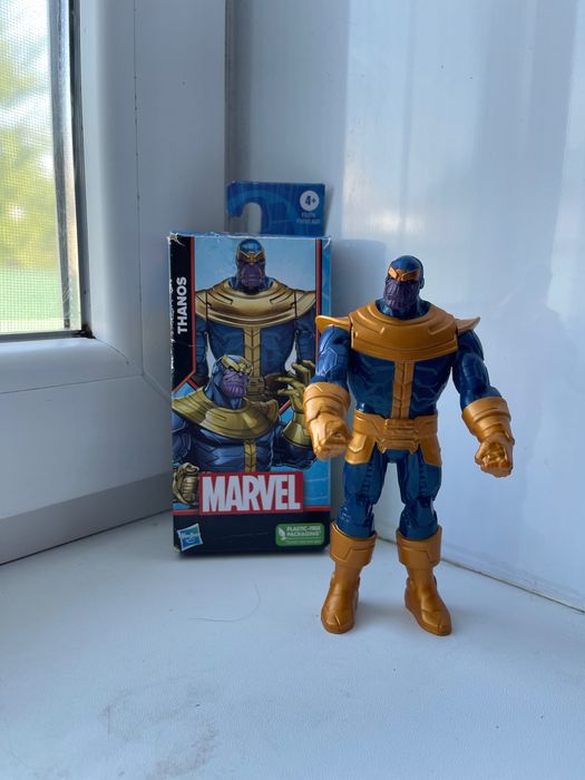 фігурка Hasbro Marvel Avengers Titan Hero Deluxe Thanos.