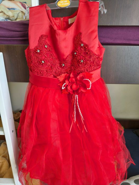 Elegancka sukienka czerwona dla dziewczynki r. 128