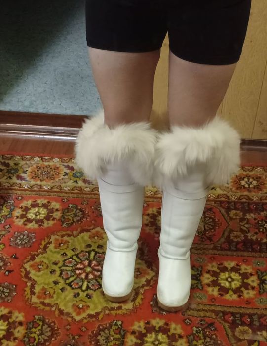 Продам угги до колен кожаные. Б/у