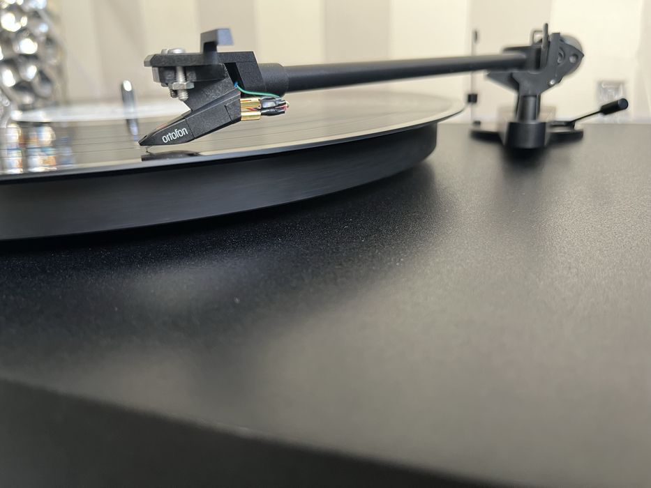 Gramofon Pro-Ject Debut II