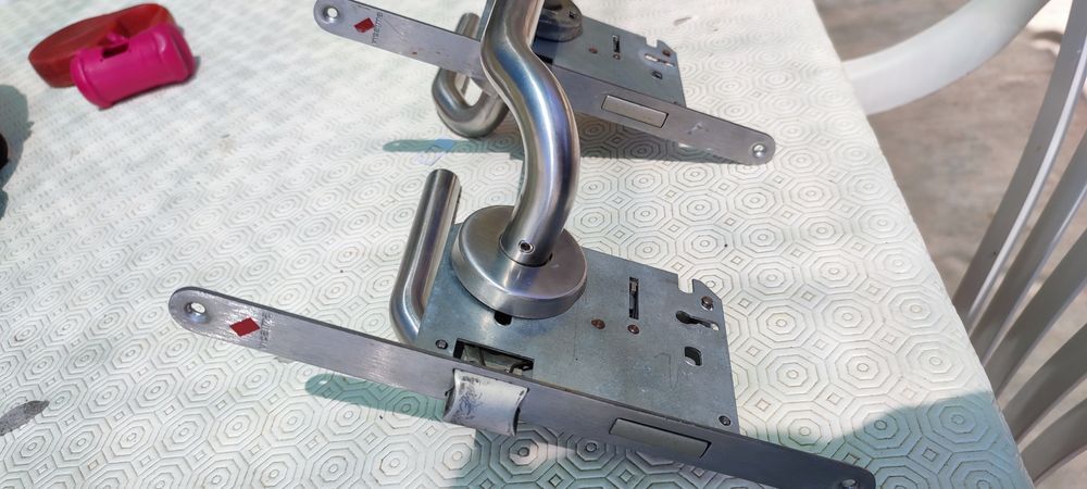 Puxadores de Porta com fechadura VICAIMA