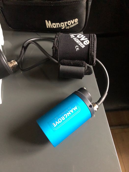 Latarka  do nurkowania z akumulatorem Mangrove ACS 712PT