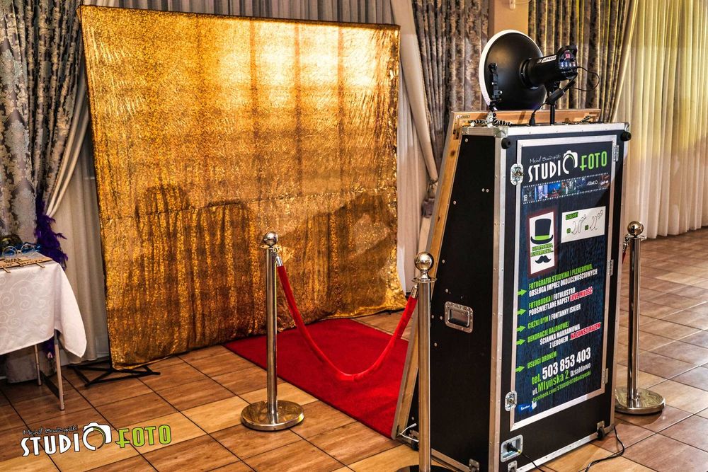 Fotobudka Fotolustro Fotograf Cieżki dym Miłość Fontanny iskier