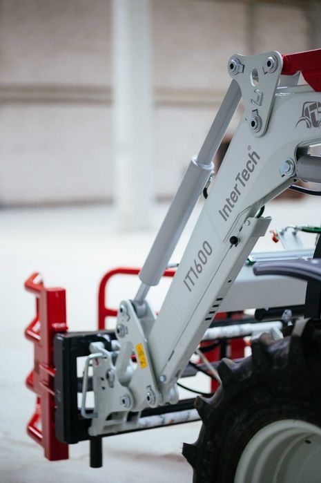 Ładowacz czołowy tur ładowacze Inter-Tech udźwig 1600