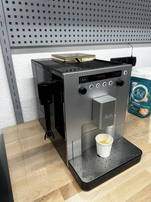 Кавоварка melitta caffeo bistro