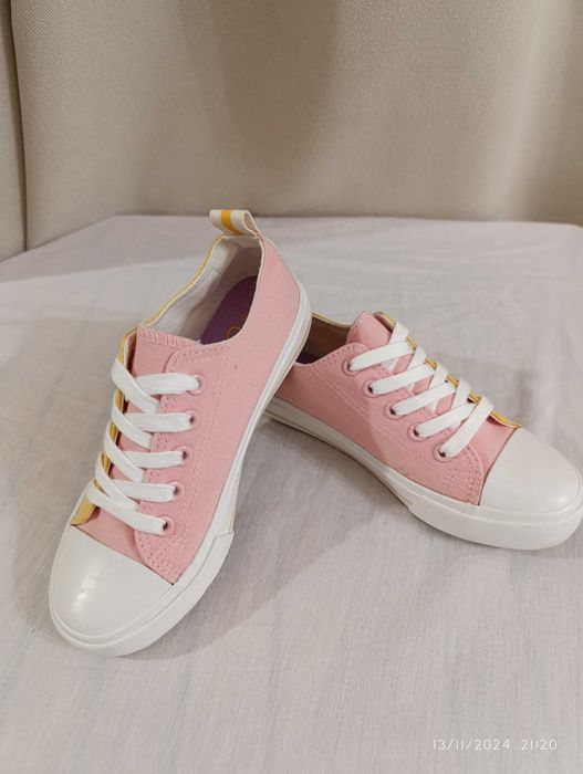 Tênis novos 32 Zippy