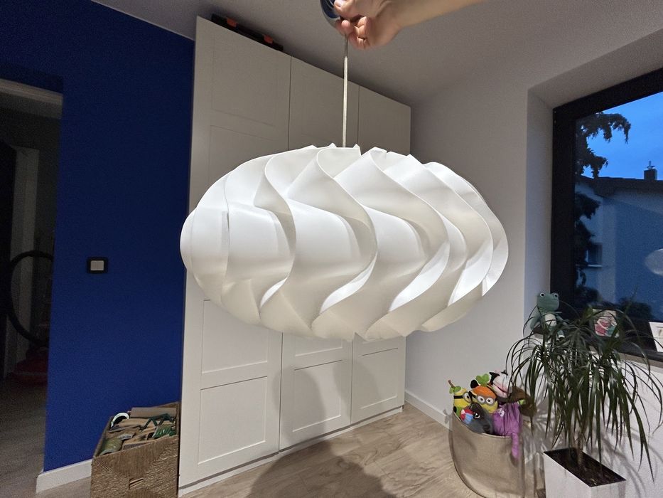 Lampa widząca kolor biały