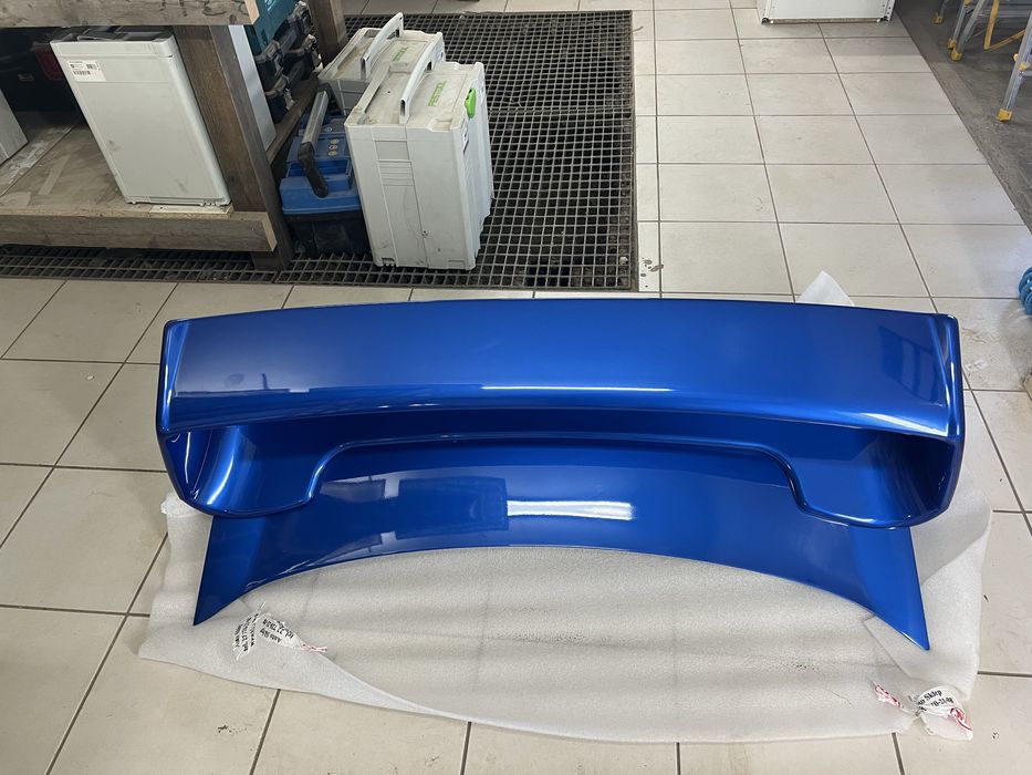 Klapa ze spojlerem subaru impreza