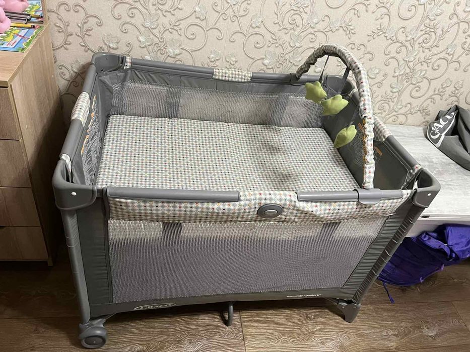 Продам дитячий манеж