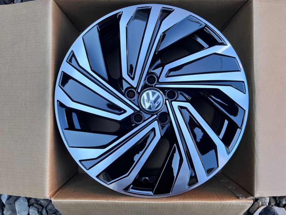 Нові титани Black R17 5x112 Skoda Octavia A5 A7 SuperB Karoq VW Audi