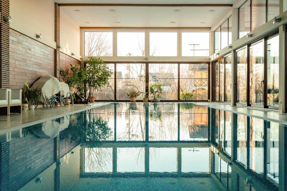 Продажа дома с ремонтом 1200м2 Софиевская Борщаговка Вишневое Крюковщи