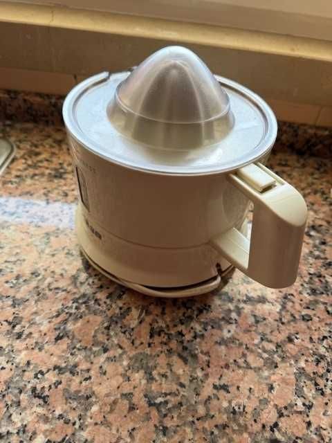 Exprimidor de laranjas UFESA Citropress