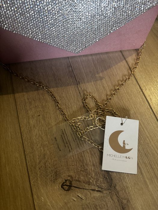 Продам Сумочку клатч MICHELLE MOON