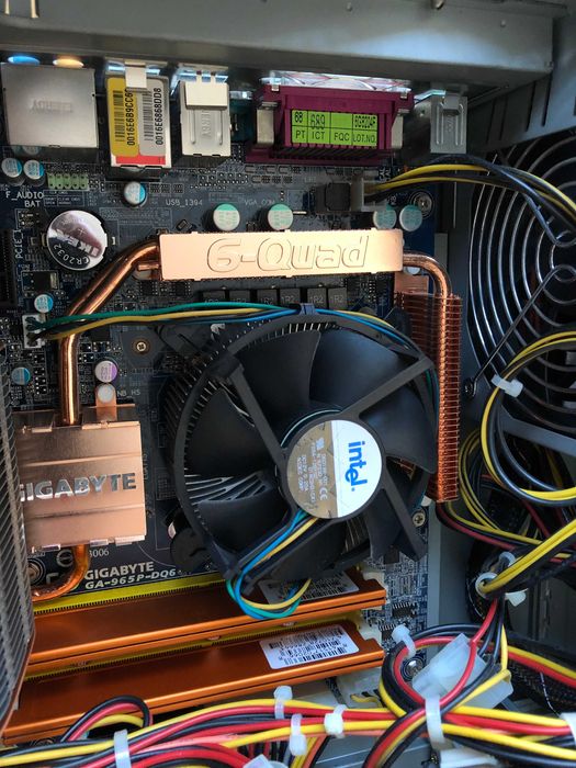 Intel Core 2 Duo, Gigabyte, AMD, Geil, Chieftec, LG, prawie RETRO